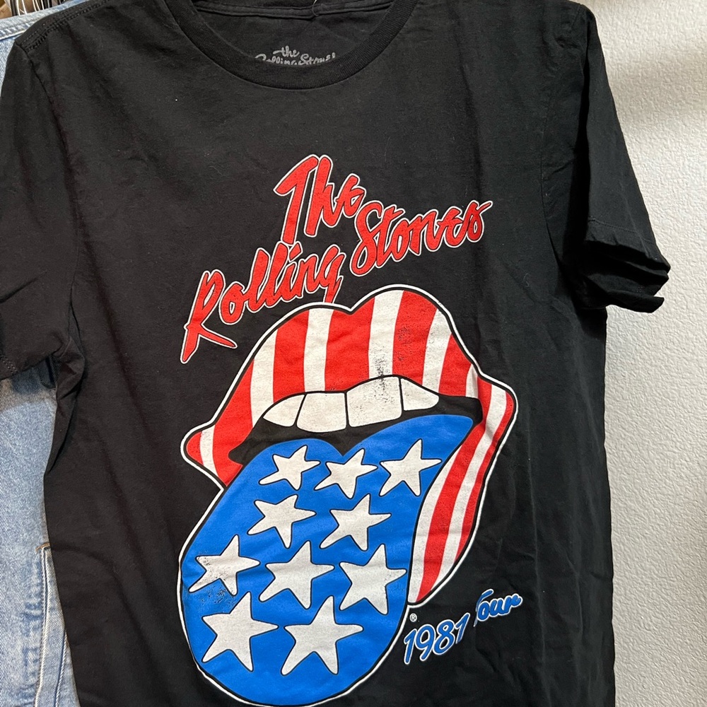 Rolling Stones hot topic tshirt